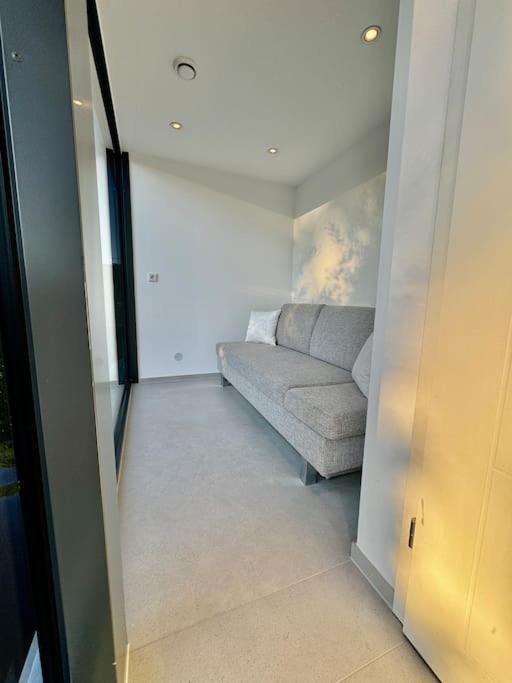 Botel Wave-lounge, Exklusives Hausboot In